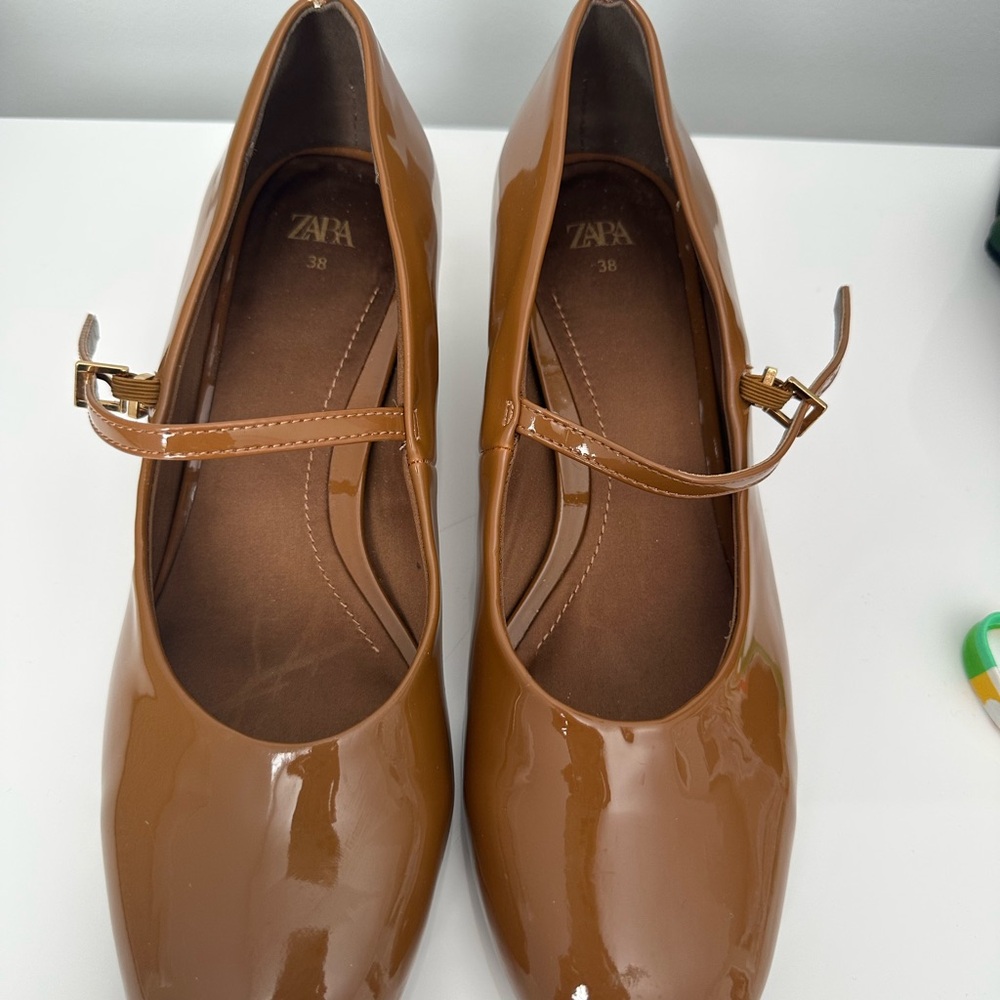 Zara Brown Leather Flats Minimalist Design